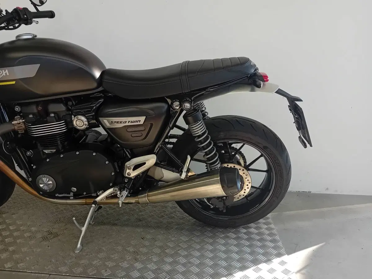 Triumph Speed Twin 1200 (2021 - 24) (5)