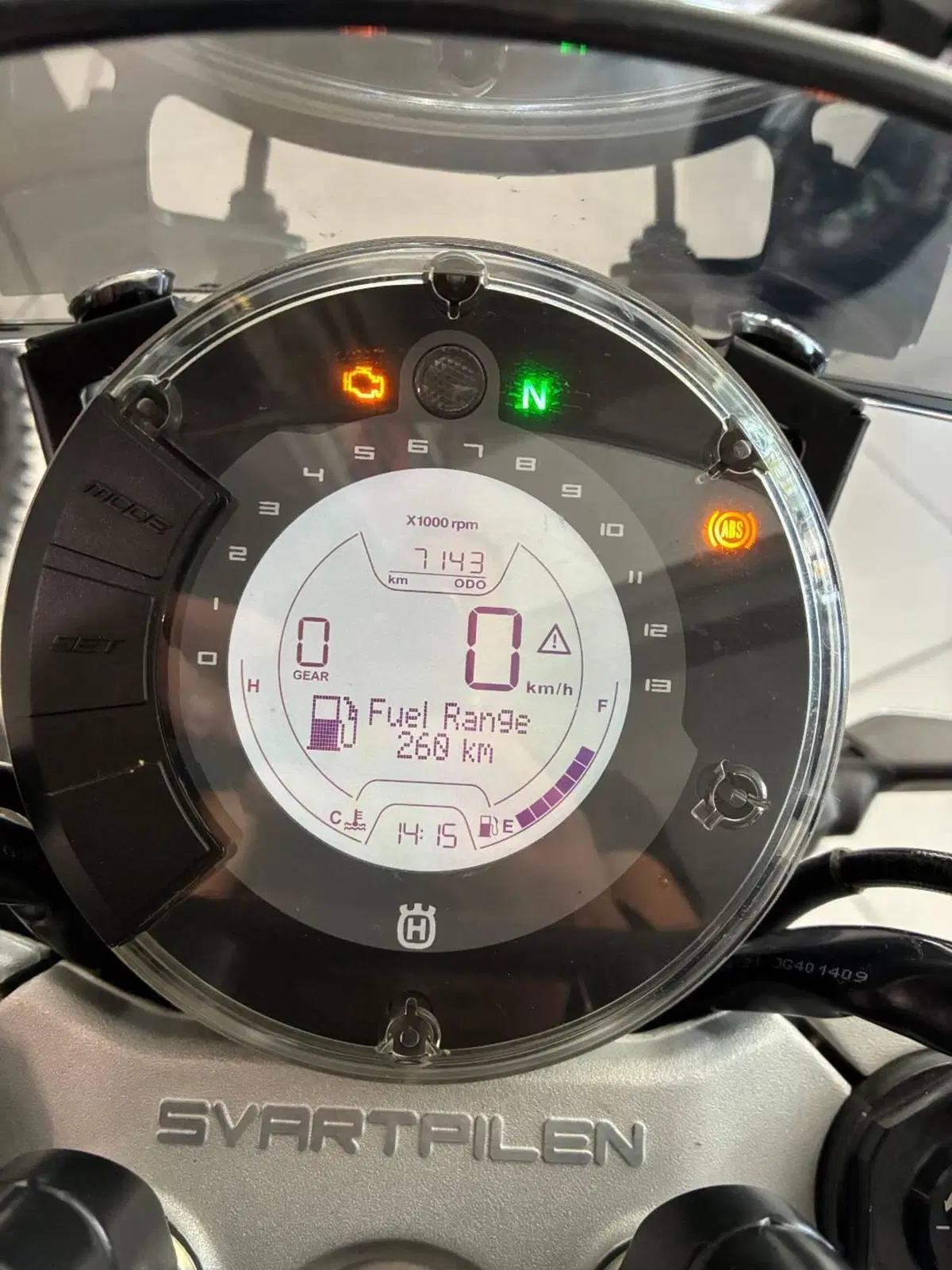 Husqvarna Svartpilen 401 (2021 - 23) (8)