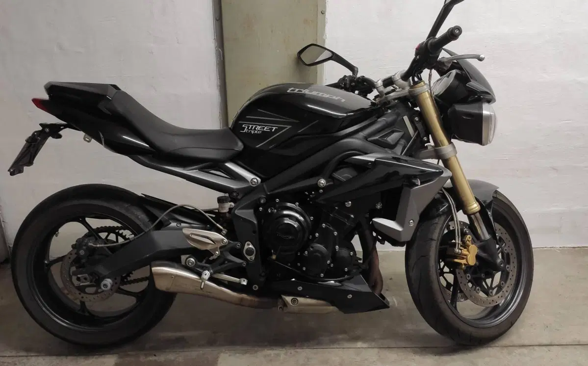 Triumph Street Triple (2013) (5)