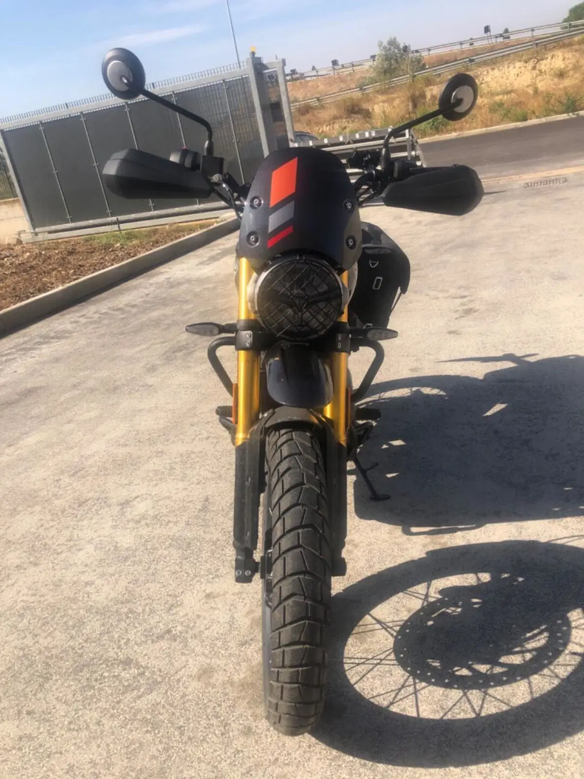 Triumph Scrambler 400 XC (2025 - 26) (4)