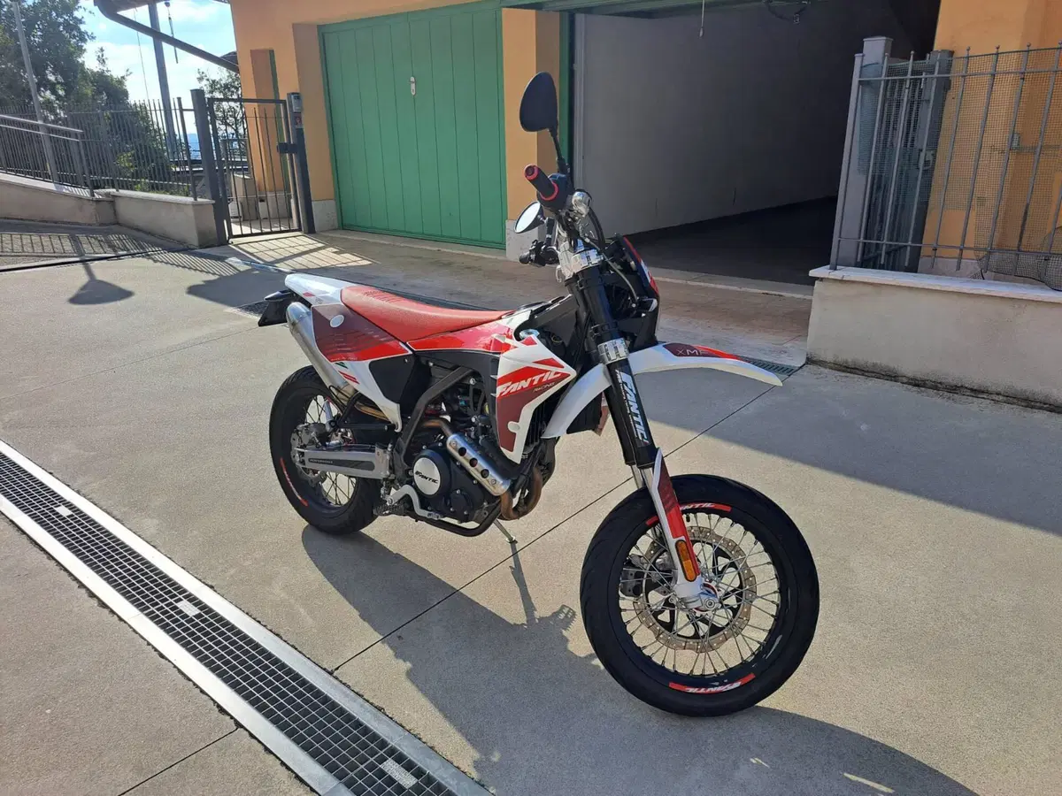 Fantic Motor Motard 125 Performance 4t (2020) (4)