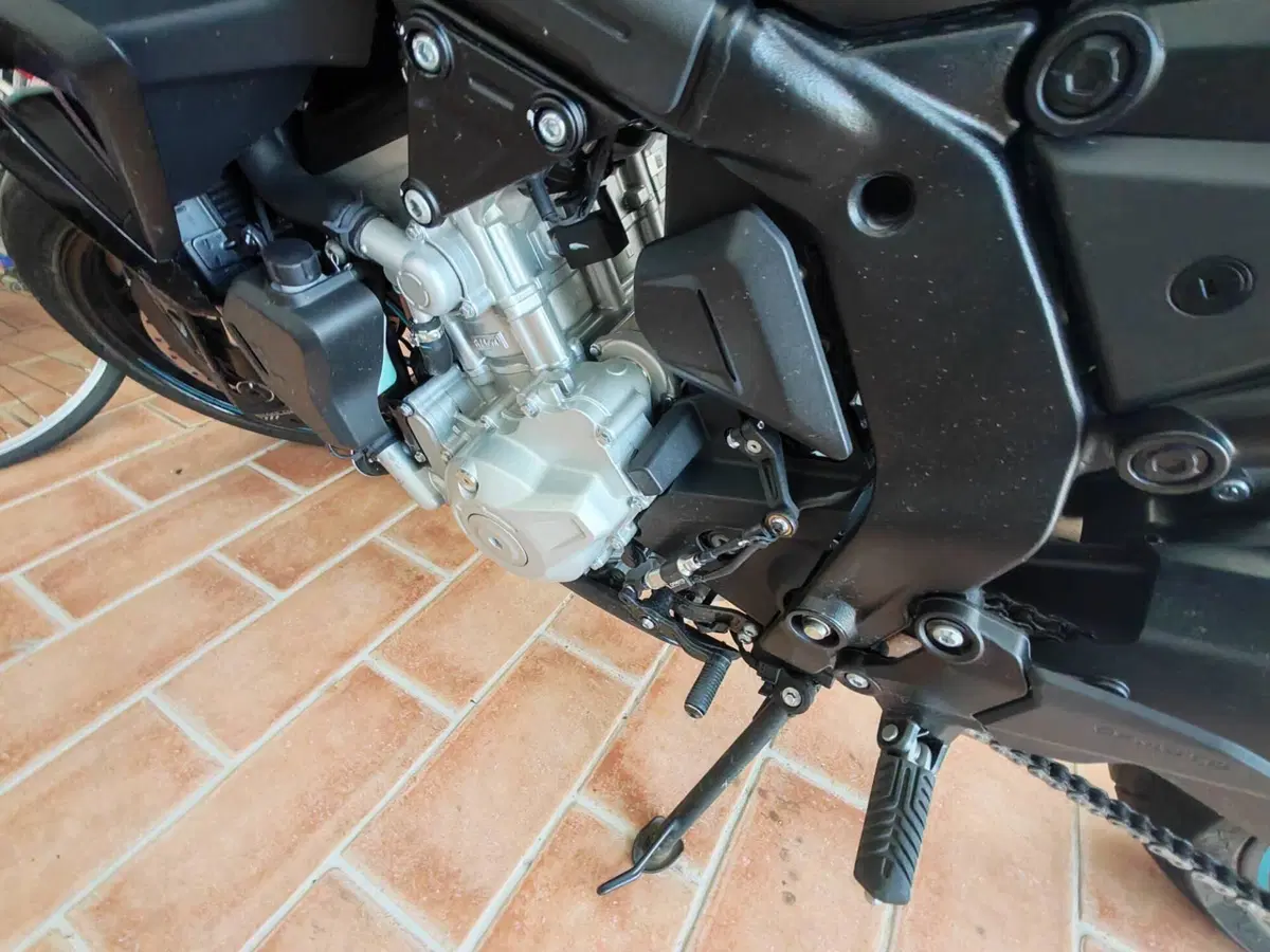 CFMOTO 675NK (2025 - 26) (3)