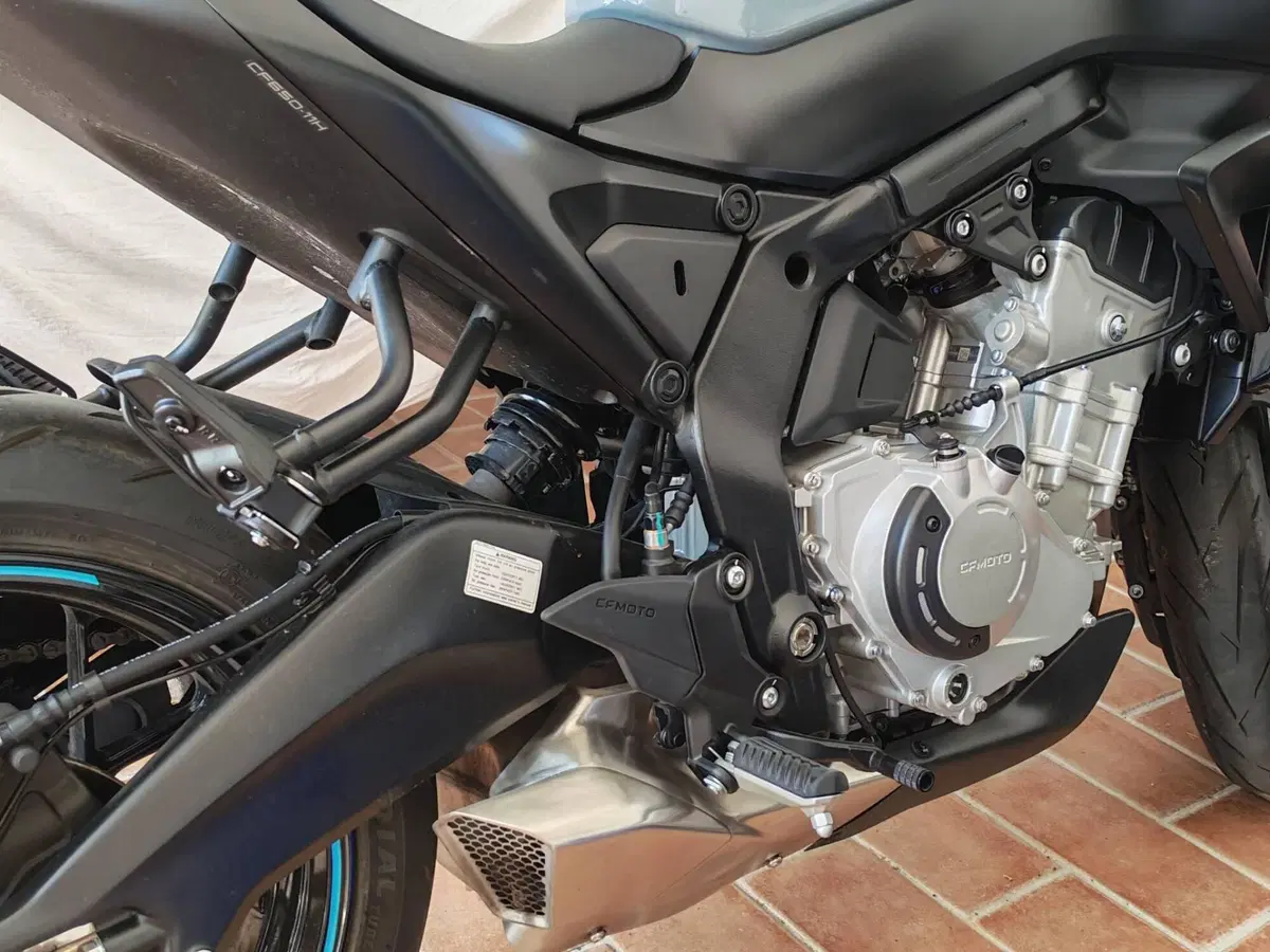 CFMOTO 675NK (2025 - 26) (7)