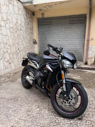 Triumph Street Triple RS (2017 - 19) usata