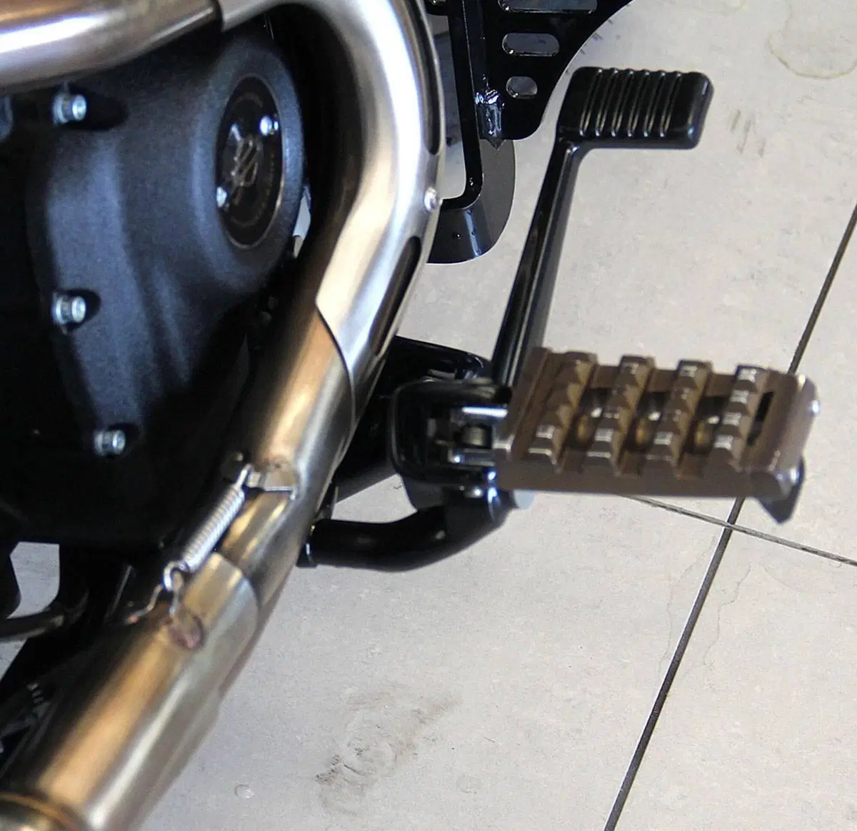 Harley-Davidson Low Rider ST (2022 - 24) (6)
