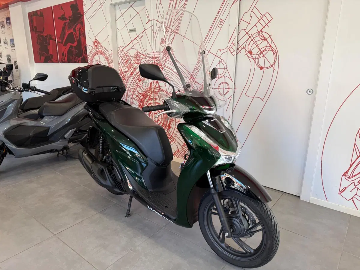 Honda SH 125i Vetro (2024 - 25) (2)