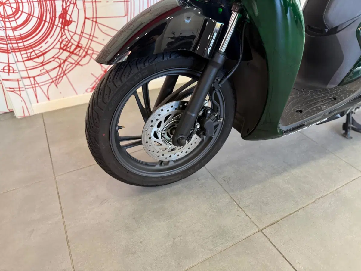 Honda SH 125i Vetro (2024 - 25) (13)