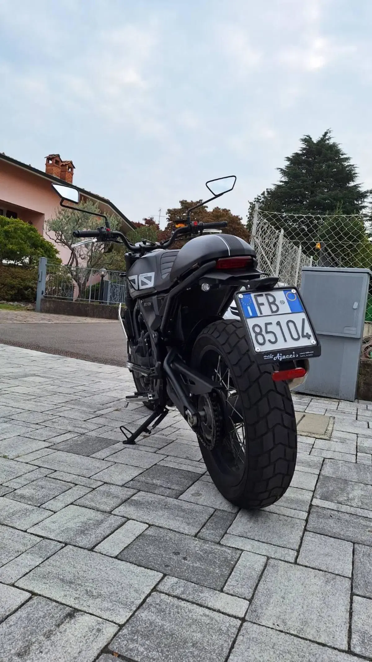 Brixton Motorcycles Crossfire 500 X (2021 - 26) (4)