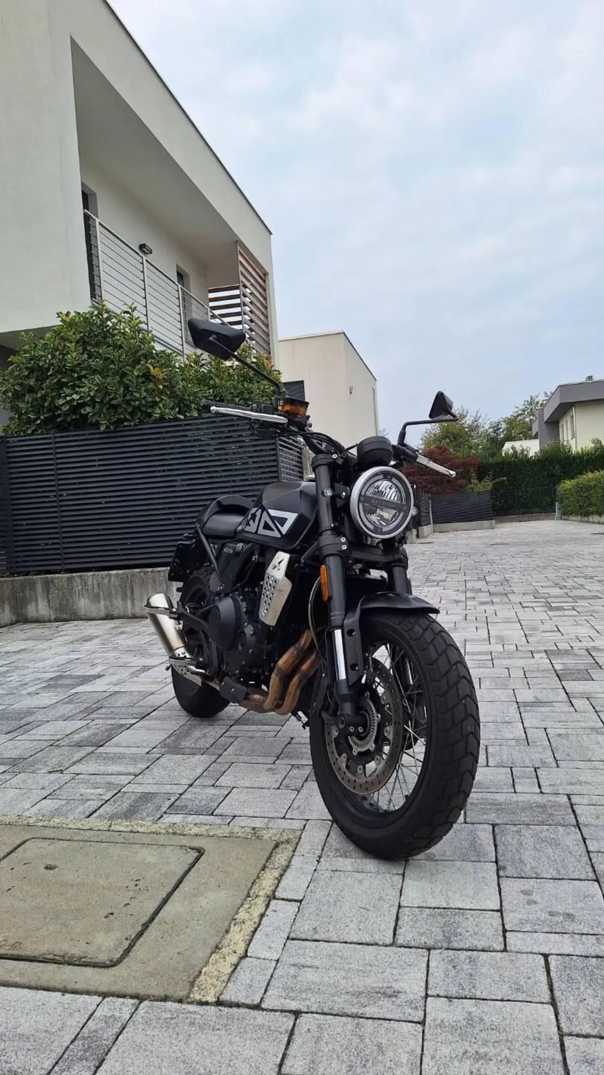 Brixton Motorcycles Crossfire 500 X (2021 - 26) (5)