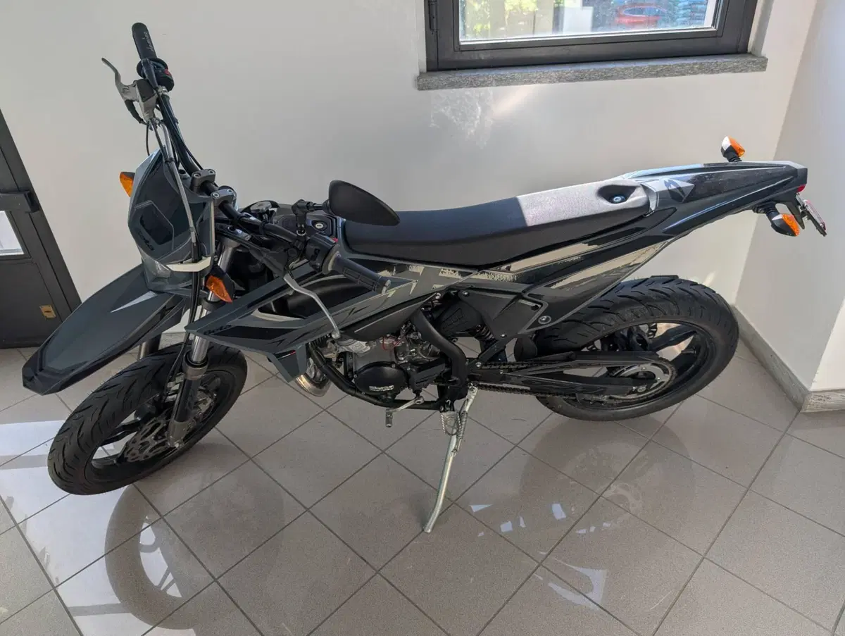 Betamotor RR 50 Motard (2021 - 26) (2)