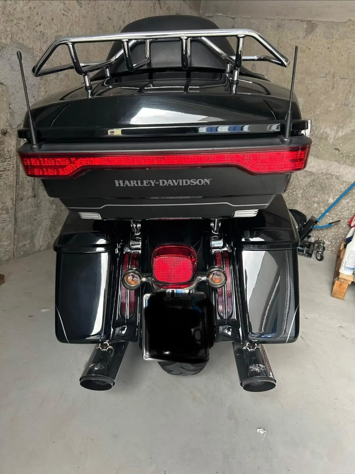 Harley-Davidson 1690 Electra Glide Ultra Limited Low (2014 - 16) - FLHTKL (3)