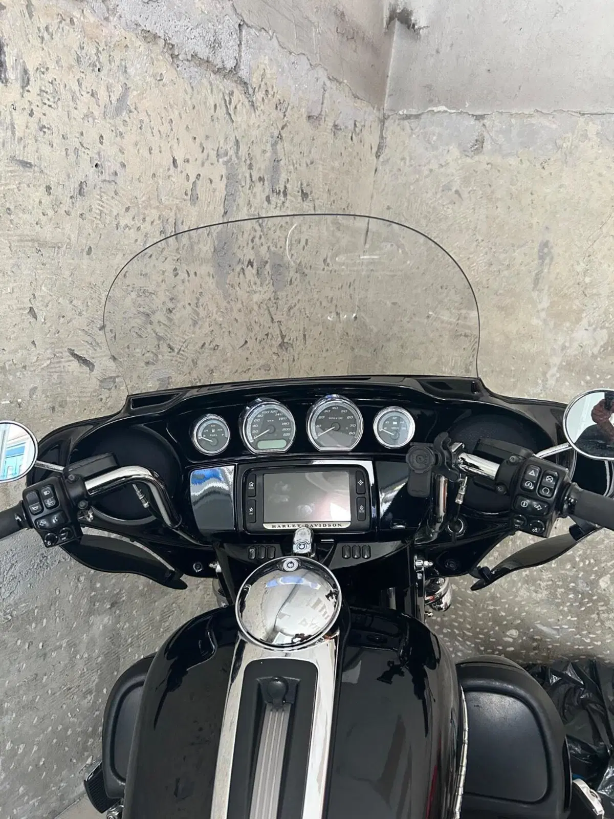 Harley-Davidson 1690 Electra Glide Ultra Limited Low (2014 - 16) - FLHTKL (4)