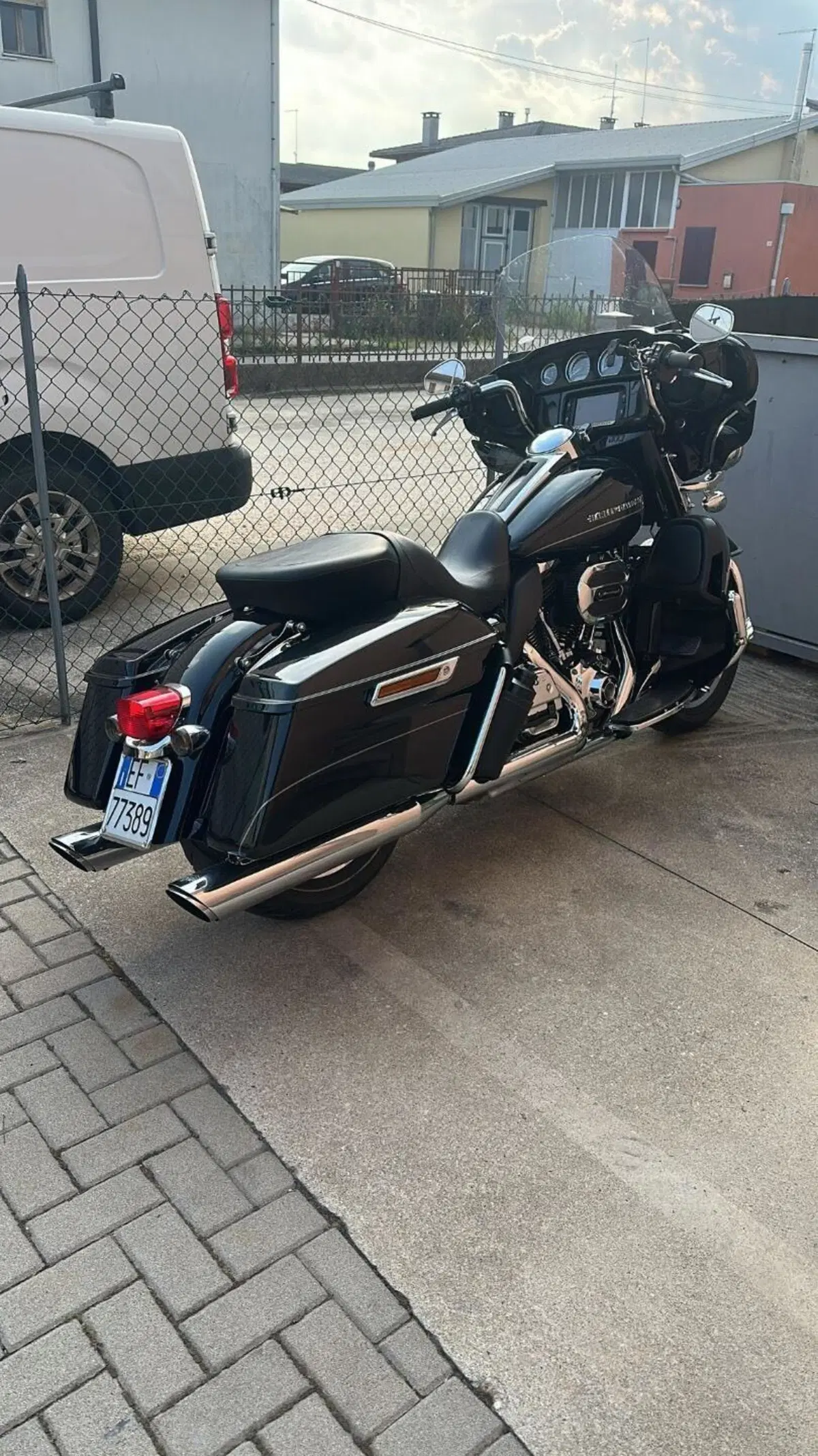 Harley-Davidson 1690 Electra Glide Ultra Limited Low (2014 - 16) - FLHTKL (6)