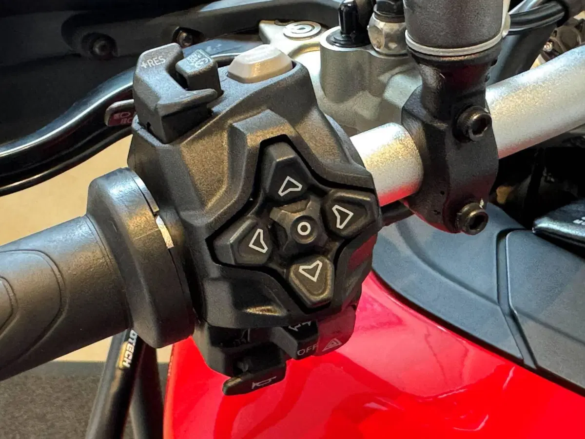 Ducati Multistrada V2 S (2025 - 26) (6)