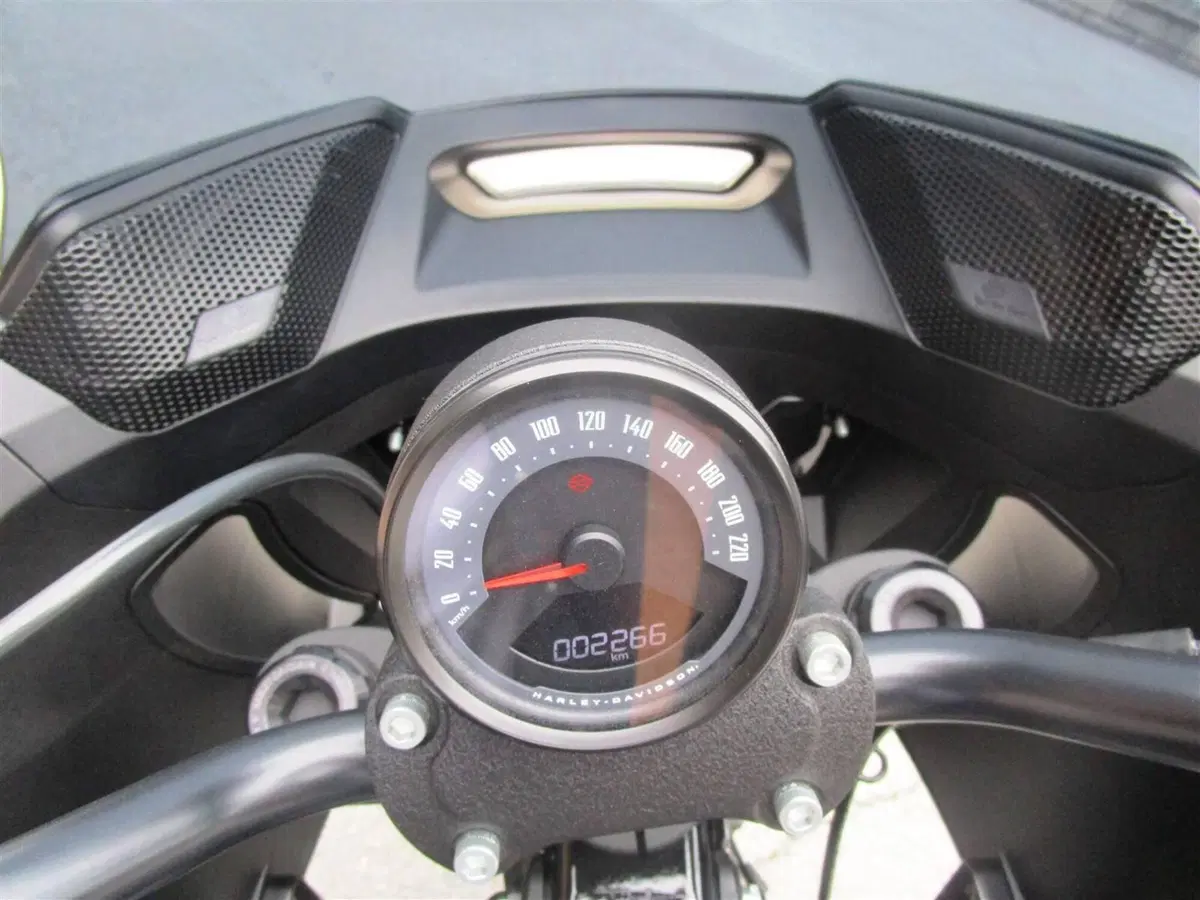 Harley-Davidson Low Rider ST (2025 - 26) (10)