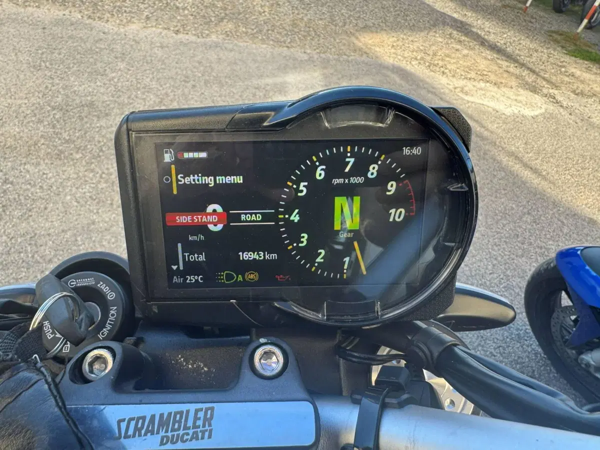 Ducati Scrambler 800 Icon Dark (2025 - 26) (8)