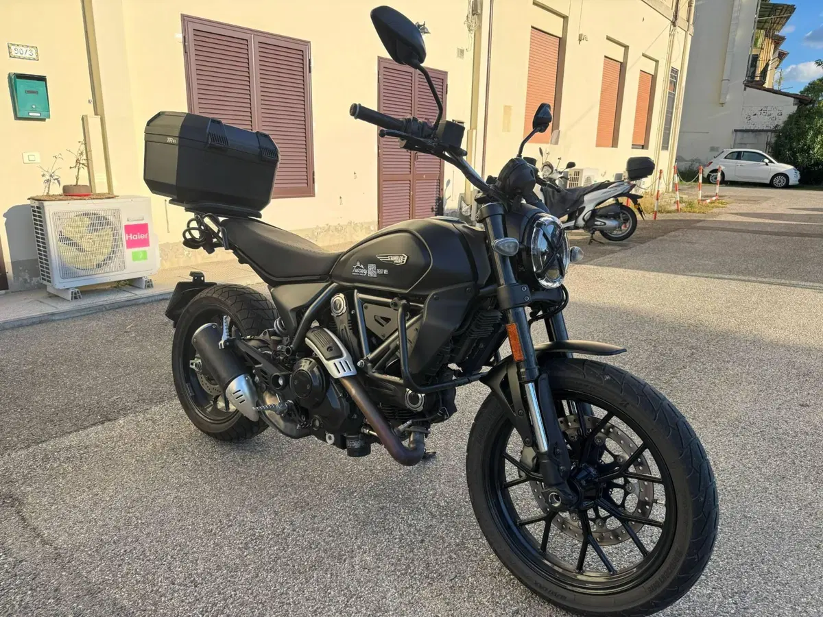 Ducati Scrambler 800 Icon Dark (2025 - 26)