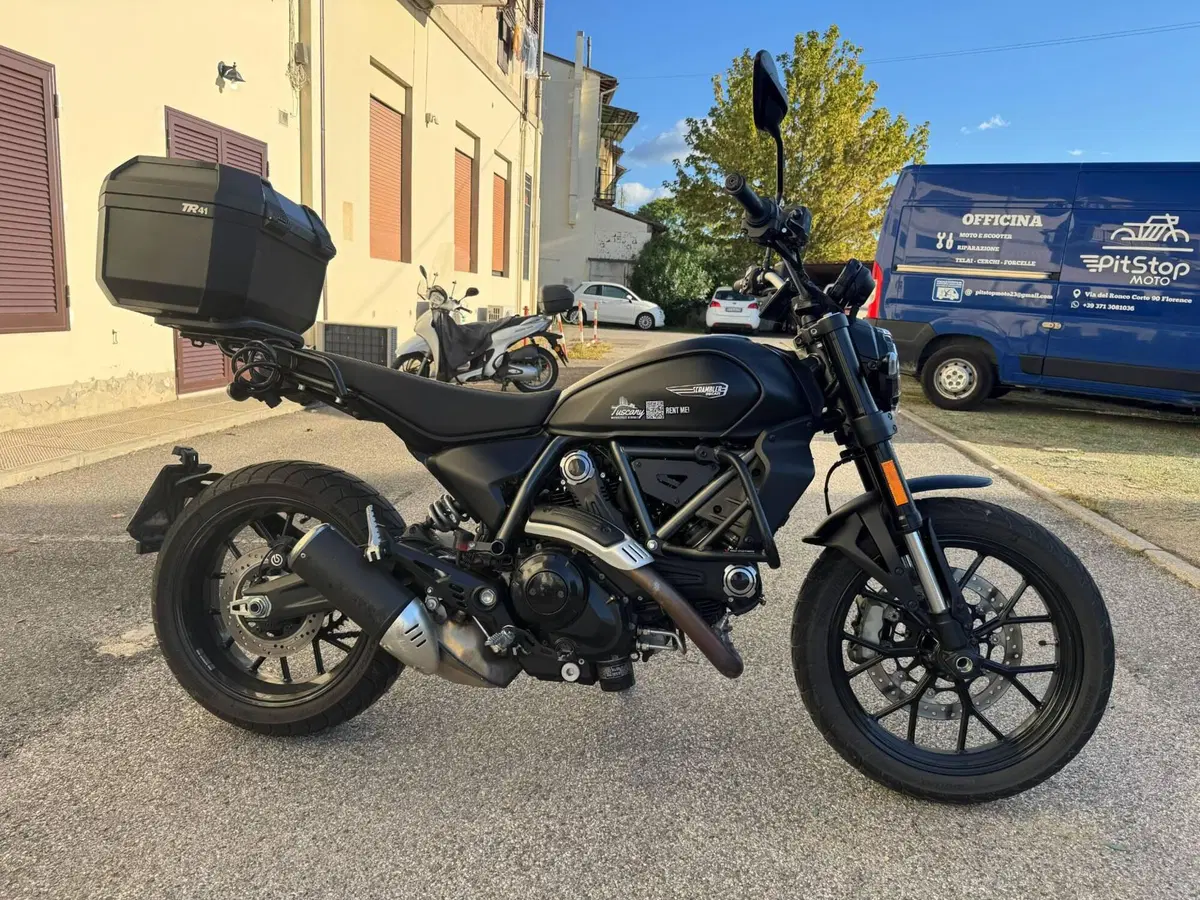 Ducati Scrambler 800 Icon Dark (2025 - 26) (5)