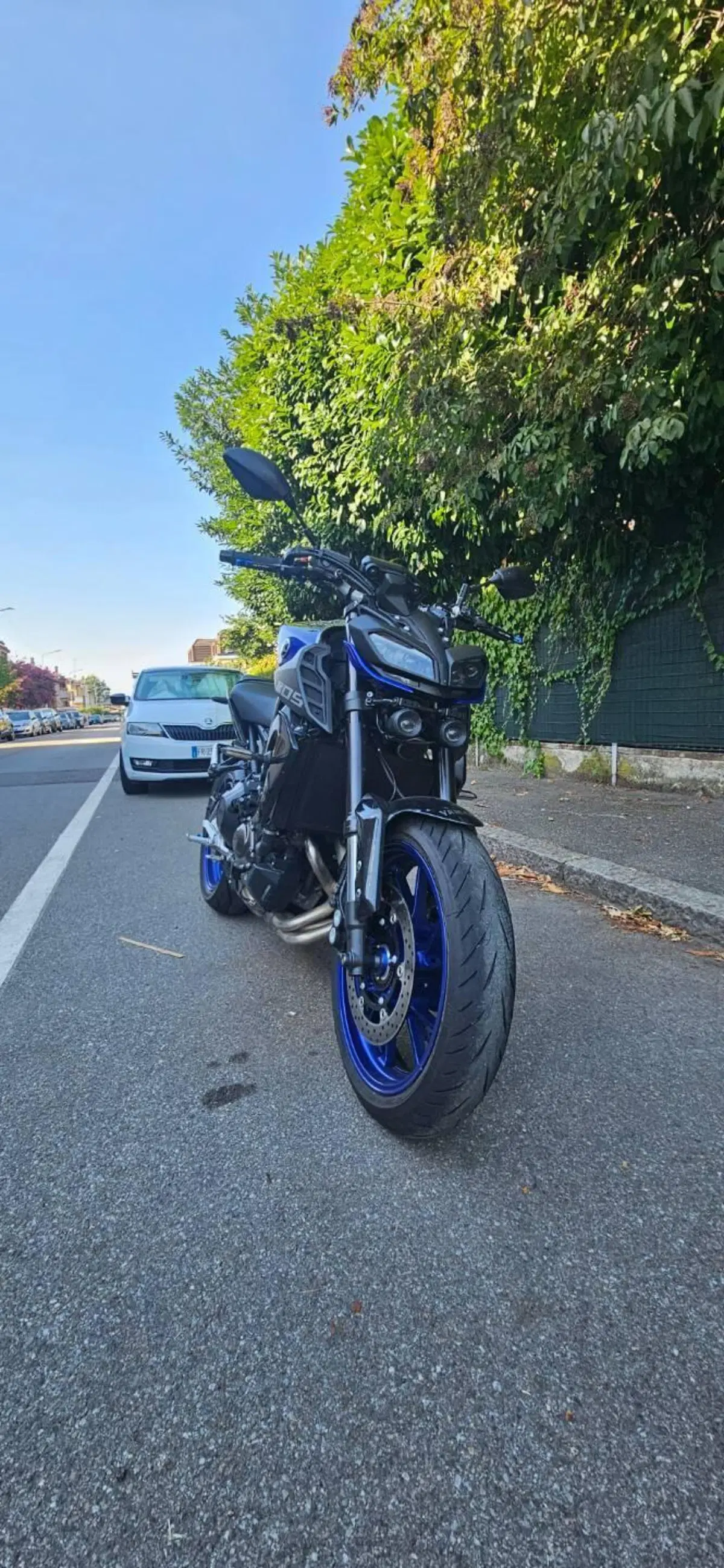 Yamaha MT-09 (2017 - 20) (2)