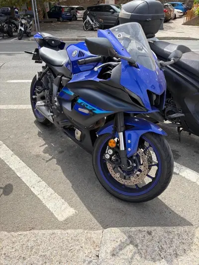 Yamaha YZF R7 (2021 - 25) usata