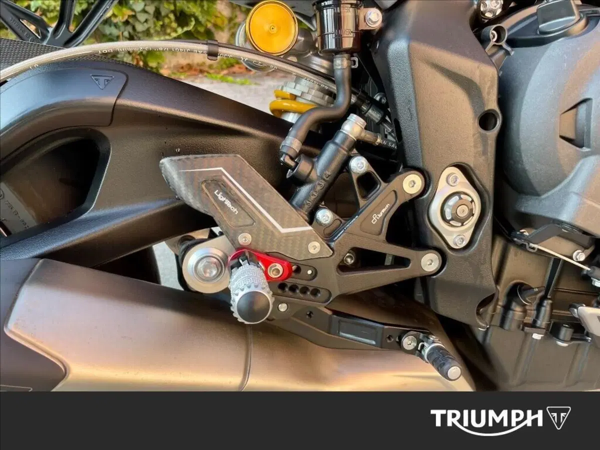 Triumph Street Triple 765 RS (2023 - 26) (7)