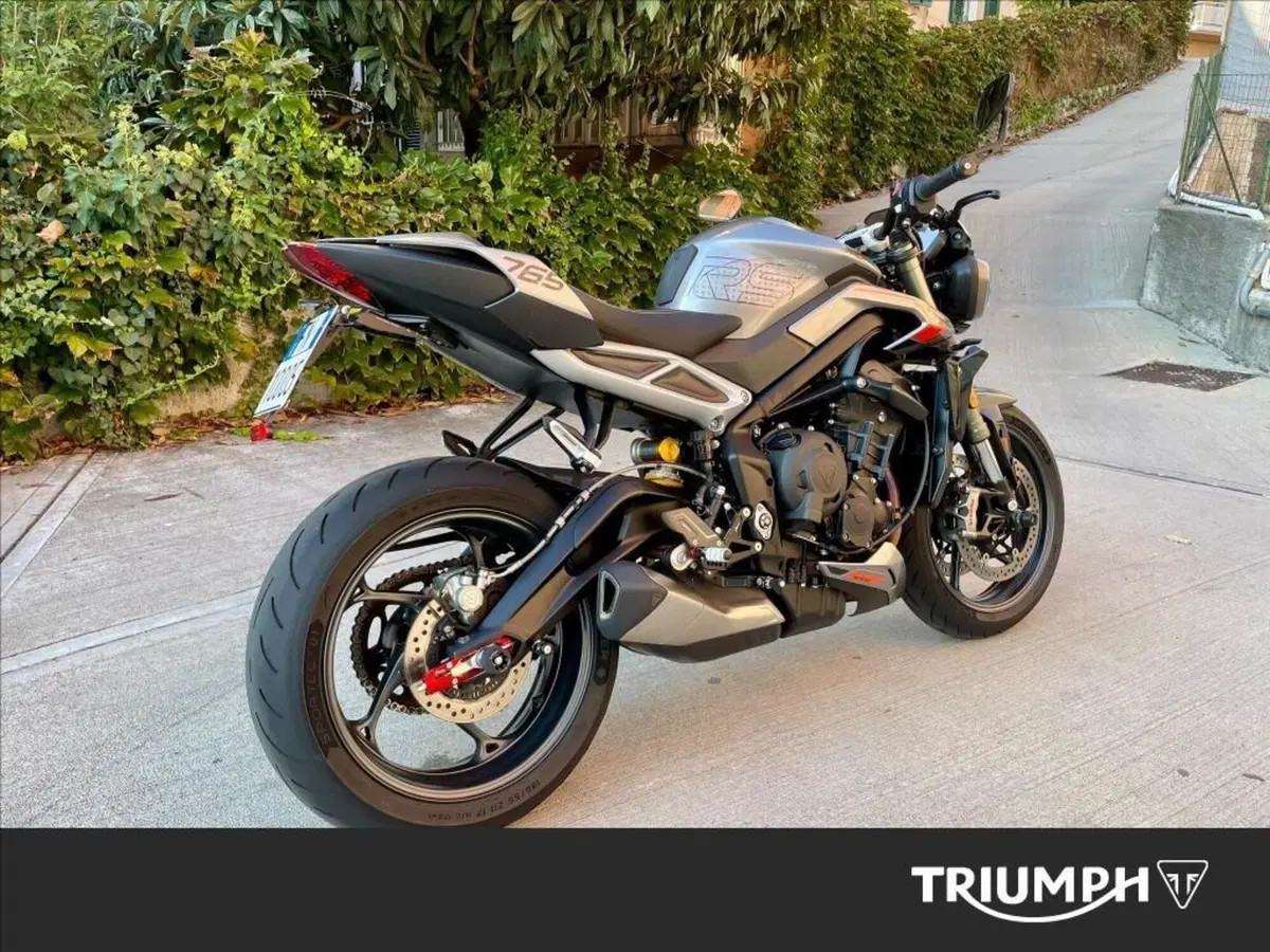 Triumph Street Triple 765 RS (2023 - 26) (2)