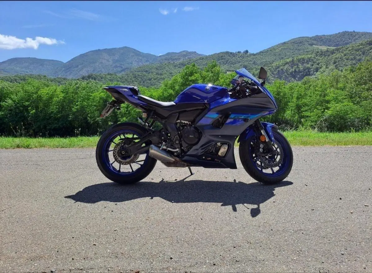 Yamaha YZF R7 (2021 - 25) (4)