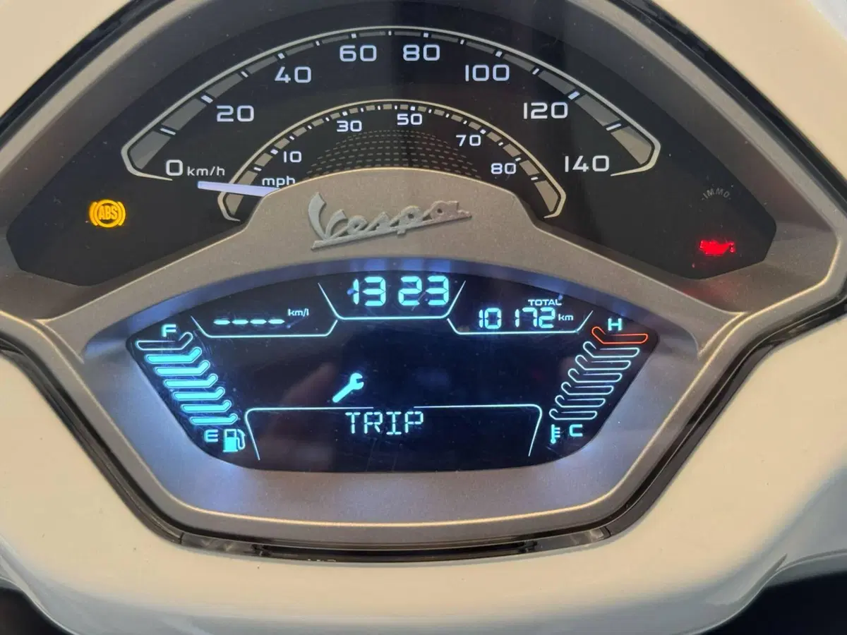 Vespa Primavera 125 (2024 - 25) (10)