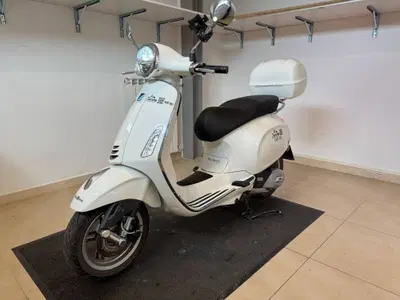Vespa Primavera 125 (2024 - 25) usata
