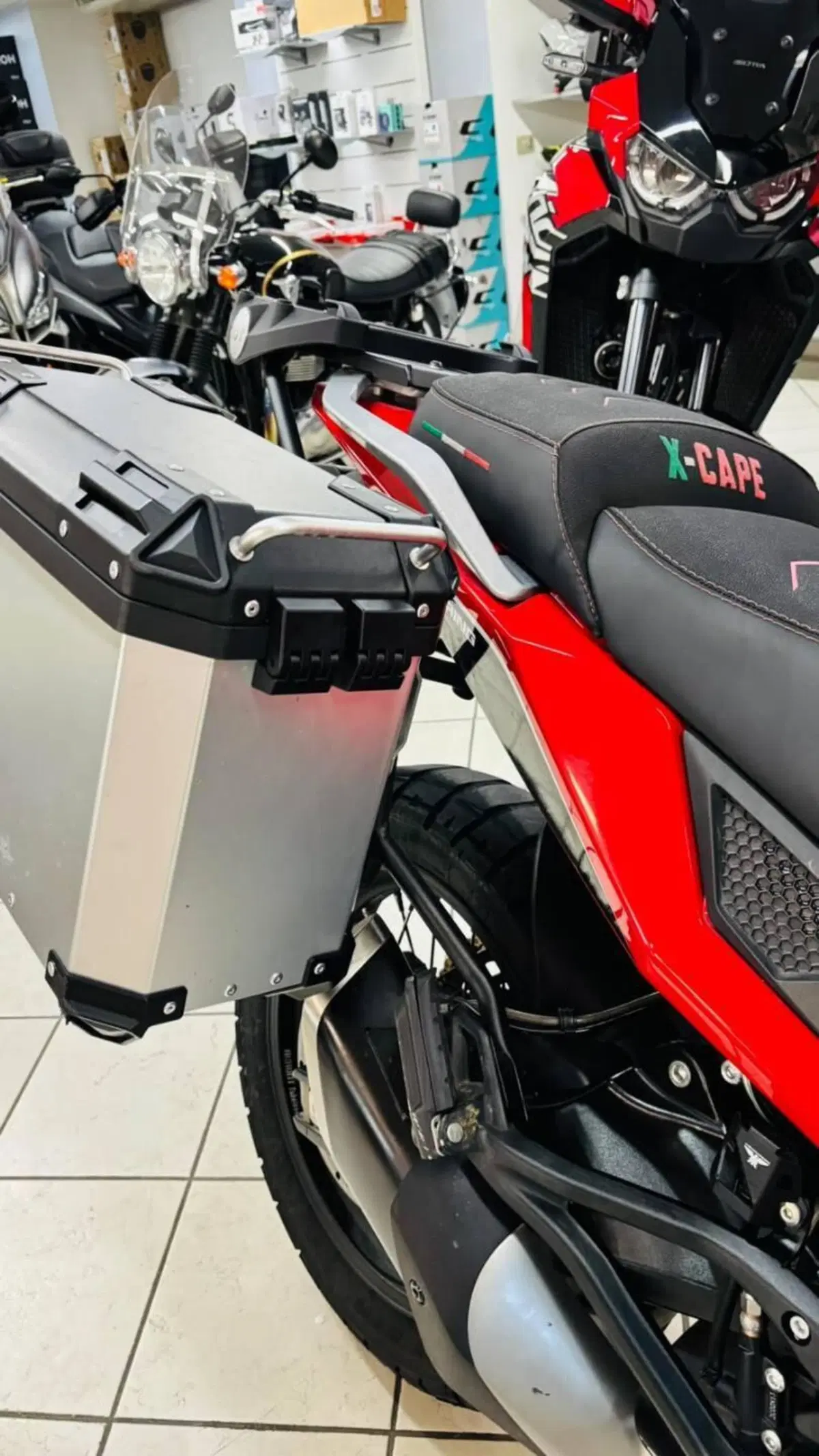 Moto Morini X-Cape 650 (2021 - 26) (4)