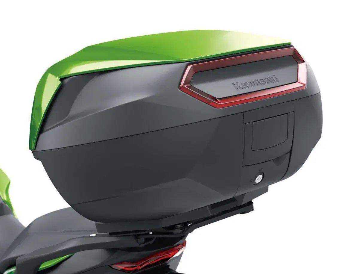 Ecco la Versys 900. Kawasaki svela tutto della nuova crossover: stile, dati tecnici e prezzo (37)