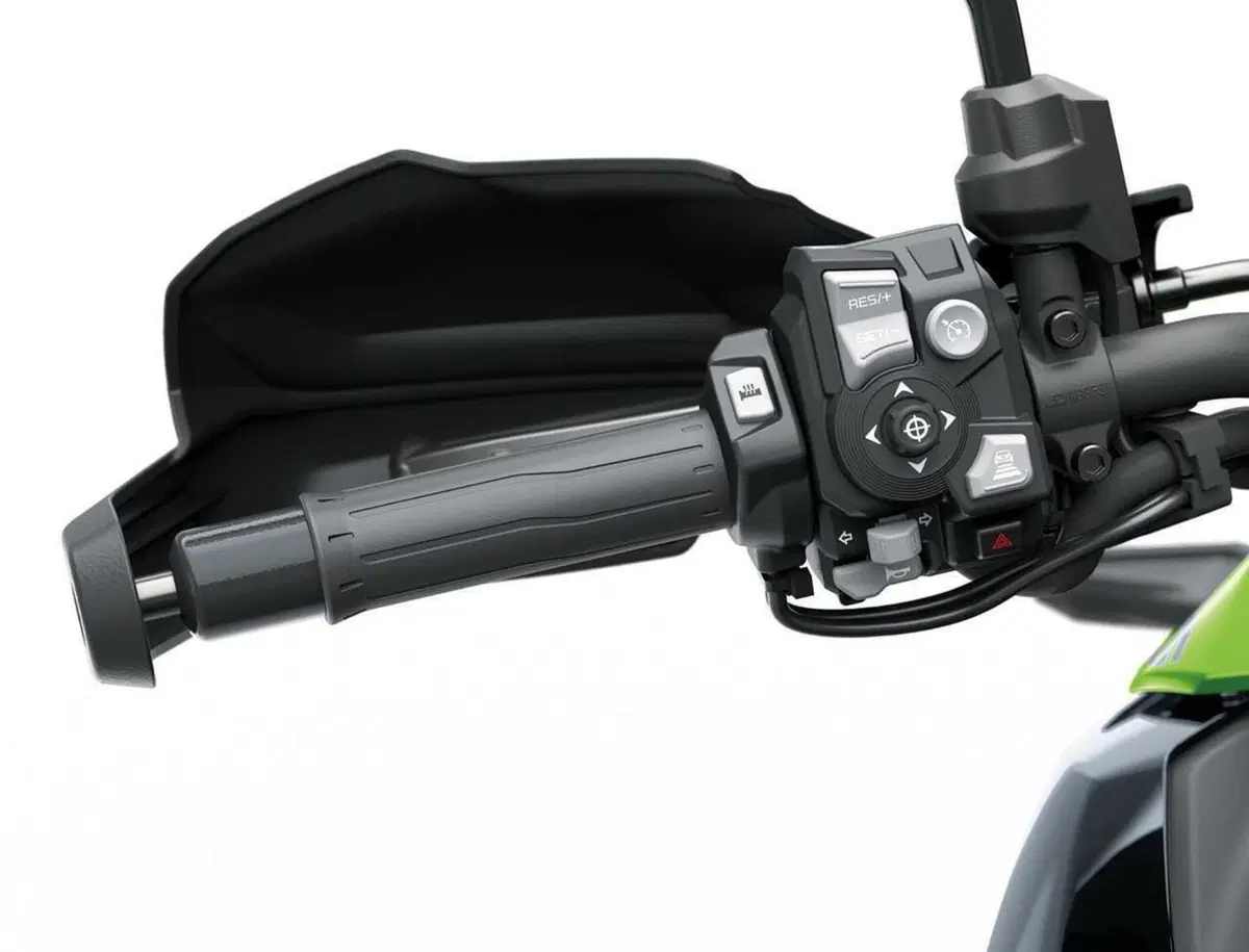 Ecco la Versys 900. Kawasaki svela tutto della nuova crossover: stile, dati tecnici e prezzo (54)
