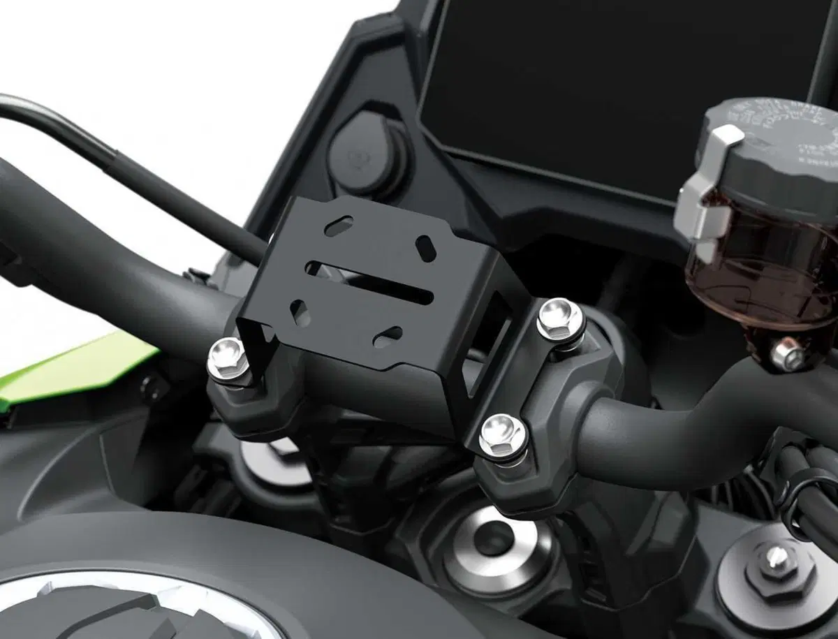 Ecco la Versys 900. Kawasaki svela tutto della nuova crossover: stile, dati tecnici e prezzo (29)