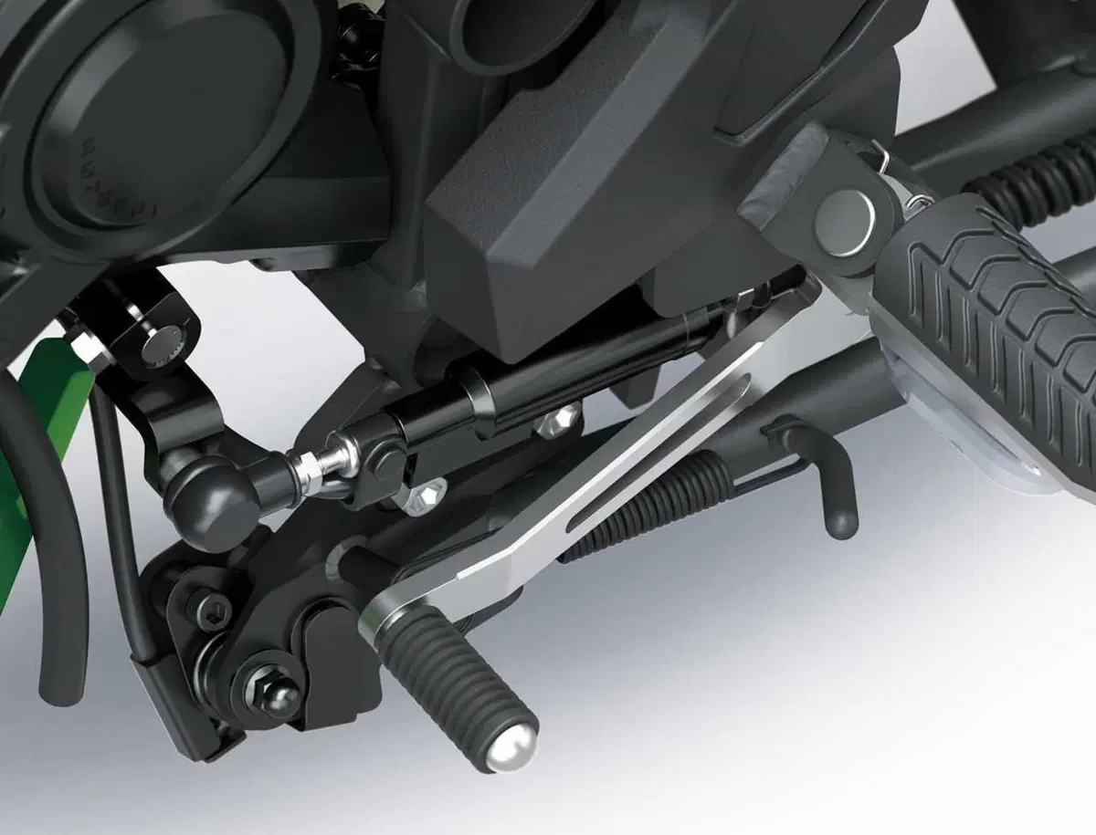 Ecco la Versys 900. Kawasaki svela tutto della nuova crossover: stile, dati tecnici e prezzo (51)