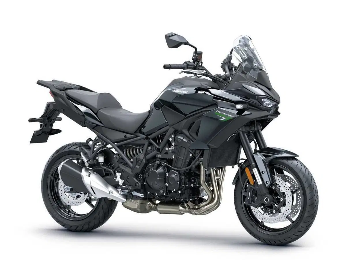Ecco la Versys 900. Kawasaki svela tutto della nuova crossover: stile, dati tecnici e prezzo (72)