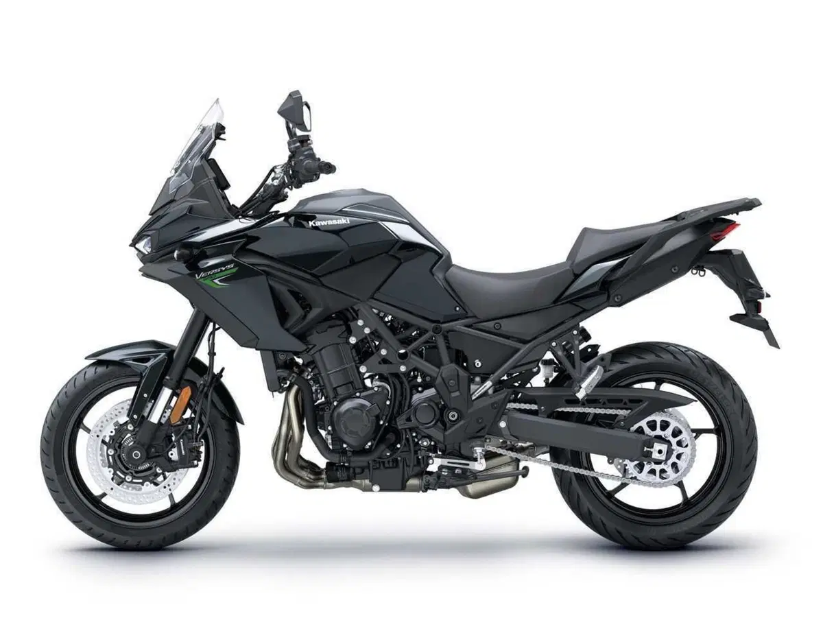 Ecco la Versys 900. Kawasaki svela tutto della nuova crossover: stile, dati tecnici e prezzo (73)