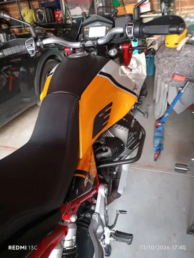 Moto Guzzi V85 TT (2021 - 23) usata