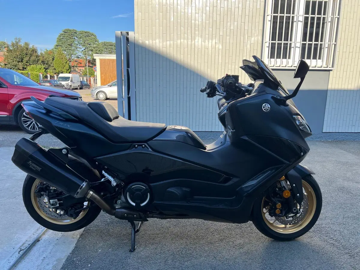 Yamaha T-Max 560 Tech Max (2022 - 24) (2)