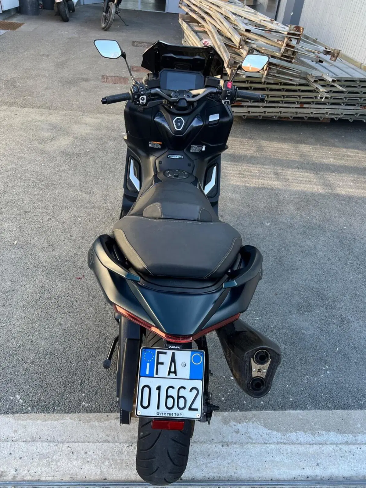 Yamaha T-Max 560 Tech Max (2022 - 24) (7)