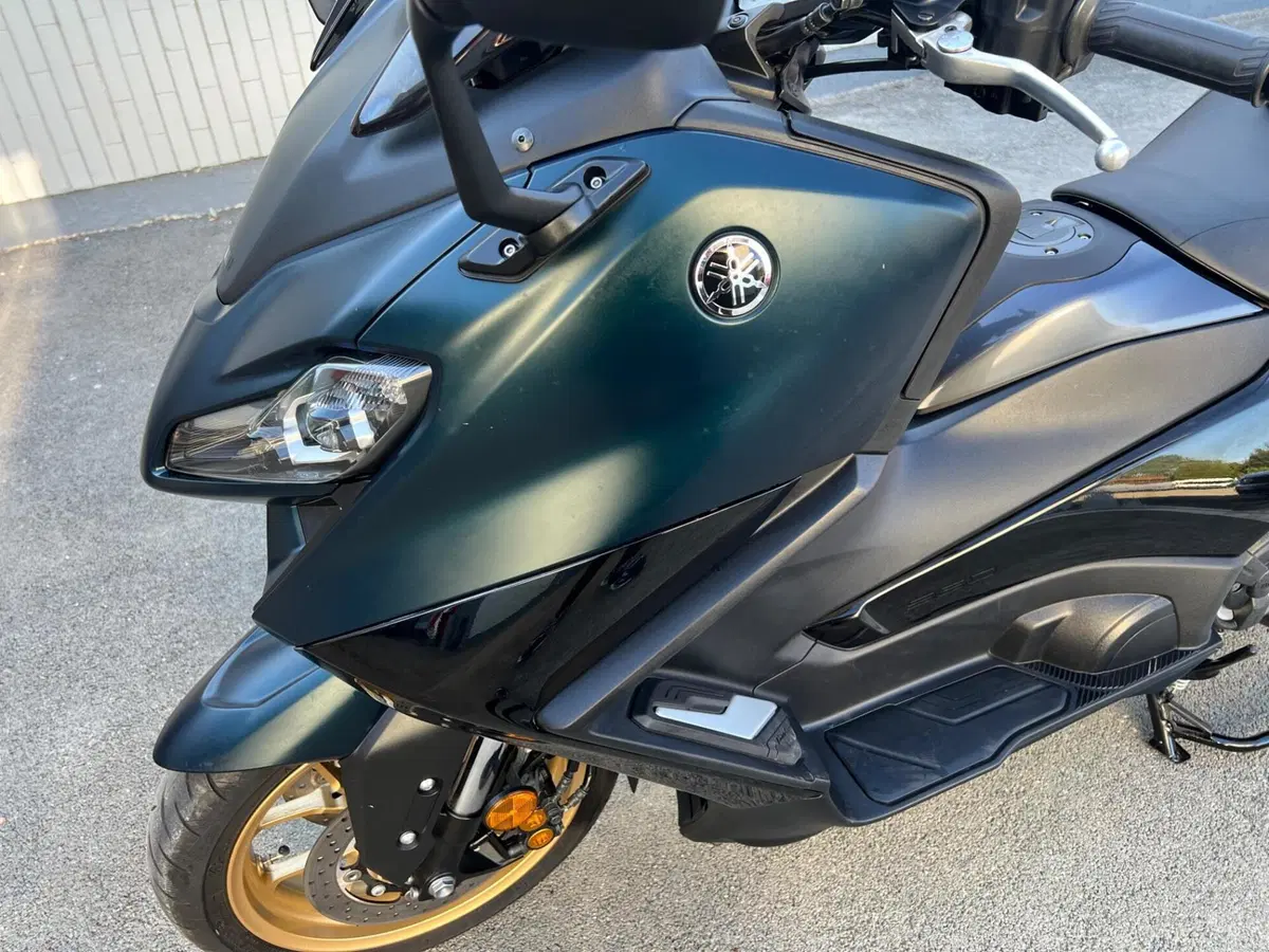 Yamaha T-Max 560 Tech Max (2022 - 24) (8)