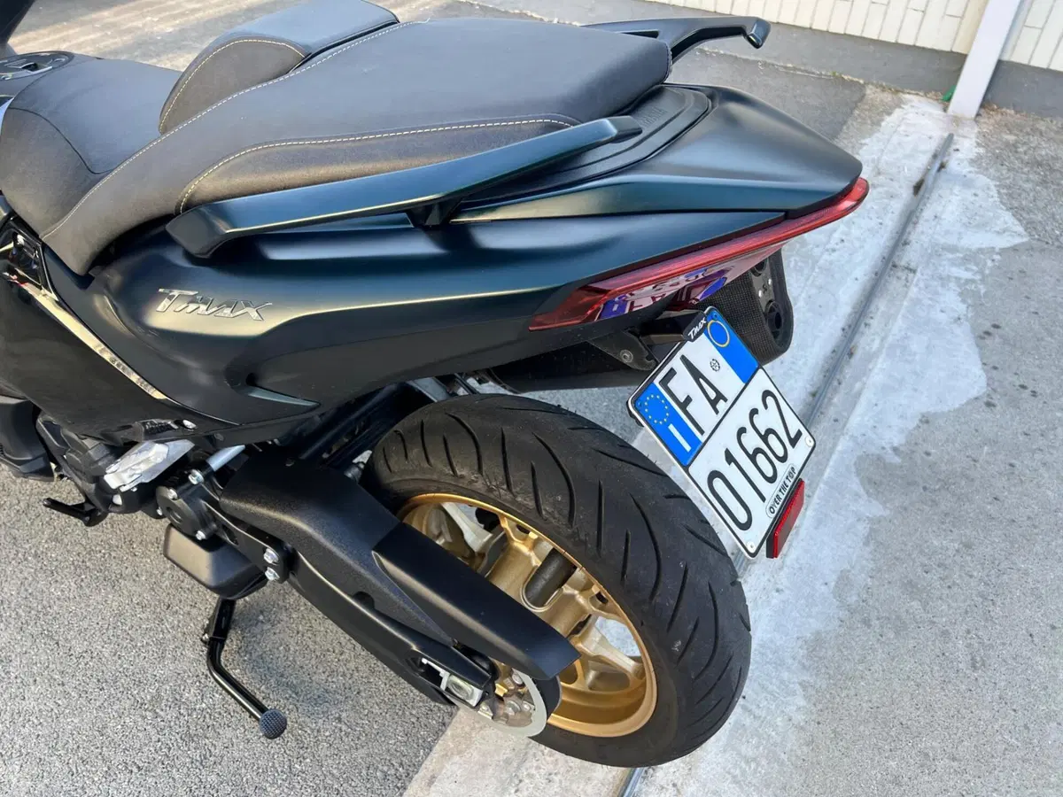 Yamaha T-Max 560 Tech Max (2022 - 24) (9)