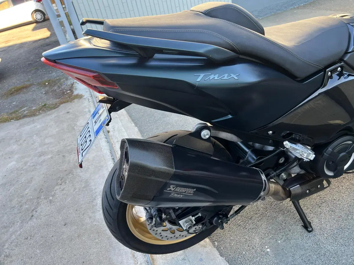 Yamaha T-Max 560 Tech Max (2022 - 24) (10)