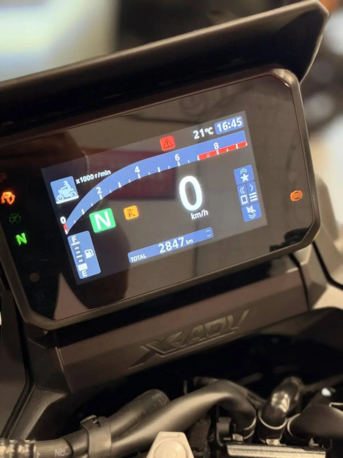 Honda X-ADV 750 (2025 - 27) (4)