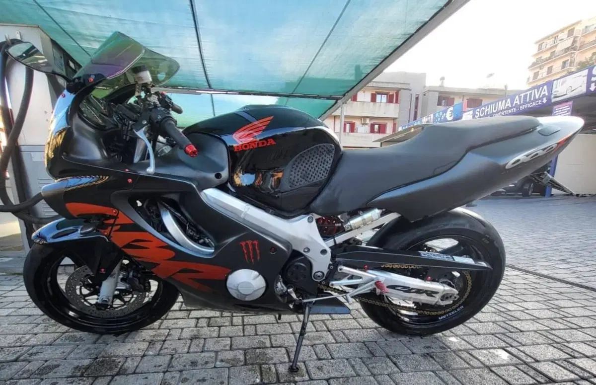 Honda CBR 600 F (1999 - 00) (2)