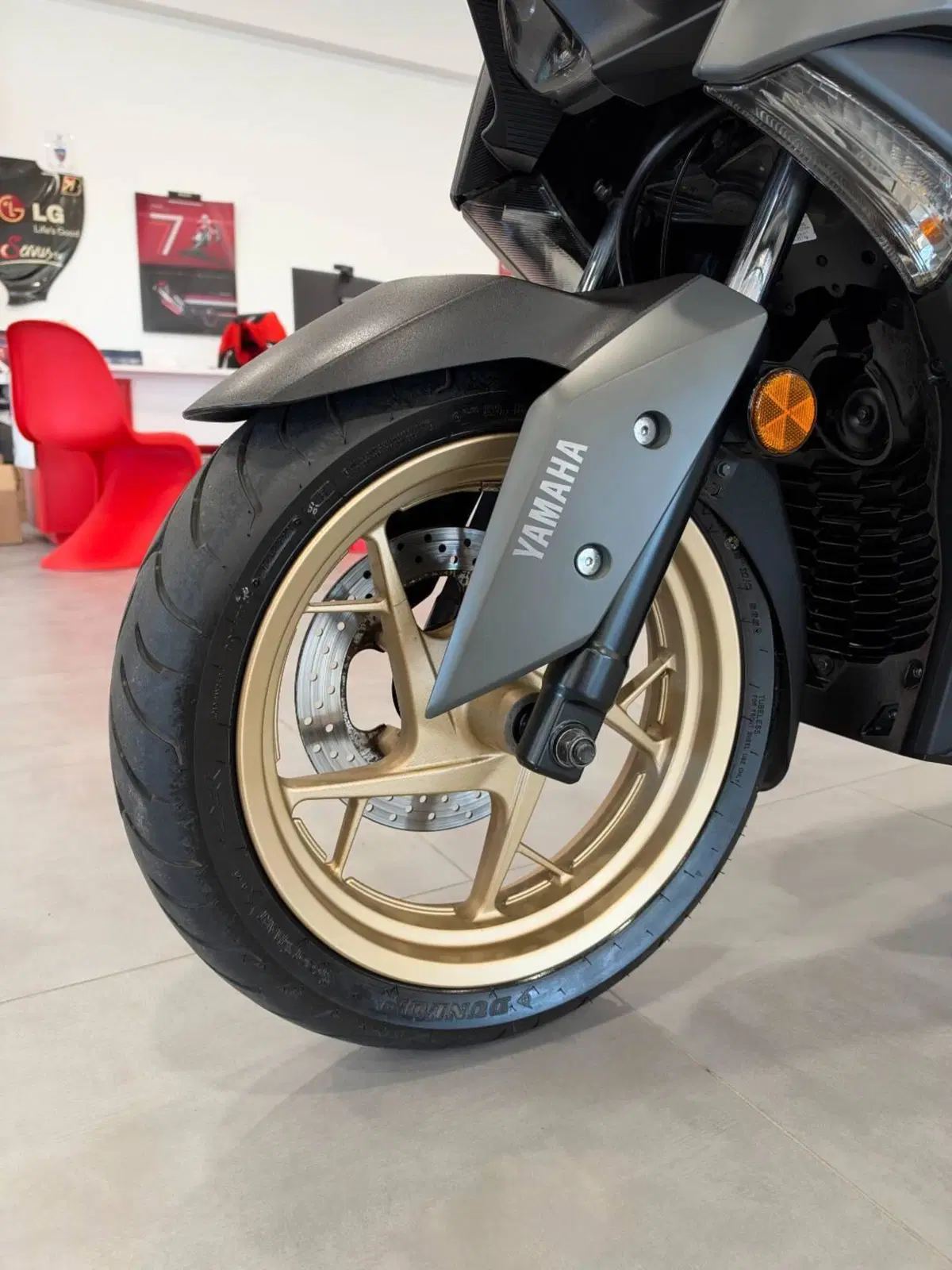 Yamaha X-Max 125 Tech Max (2021 - 24) (11)