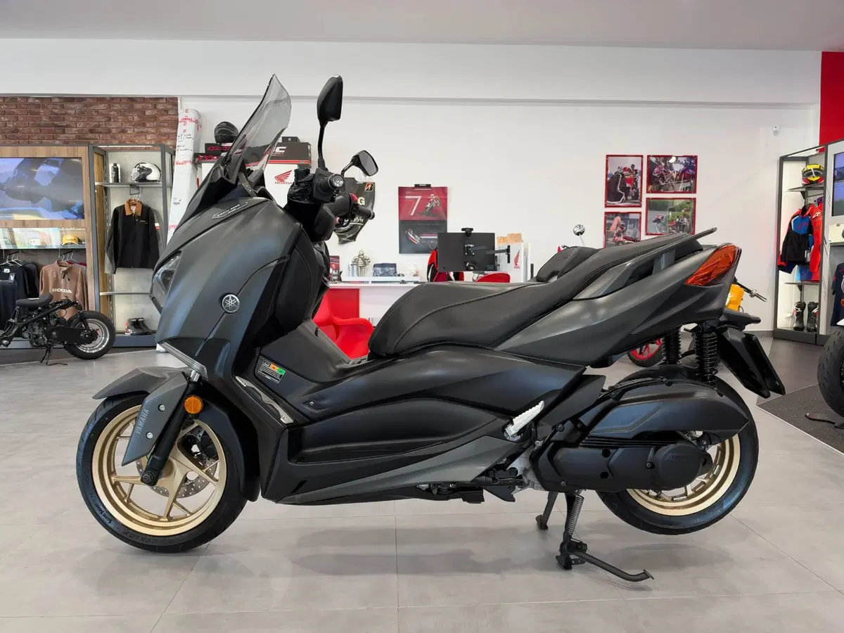 Yamaha X-Max 125 Tech Max (2021 - 24) (3)