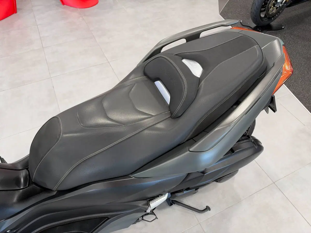 Yamaha X-Max 125 Tech Max (2021 - 24) (10)