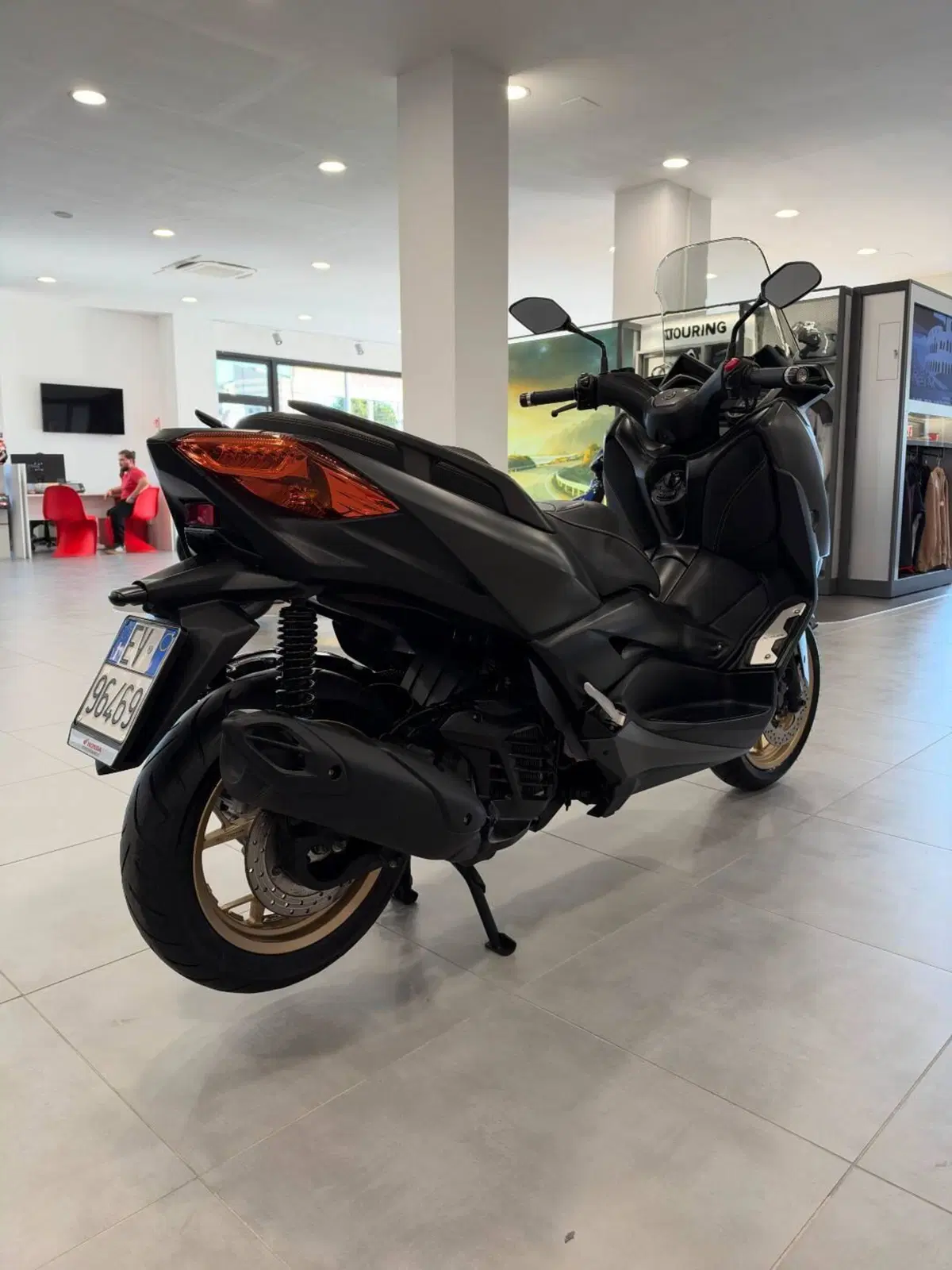 Yamaha X-Max 125 Tech Max (2021 - 24) (8)