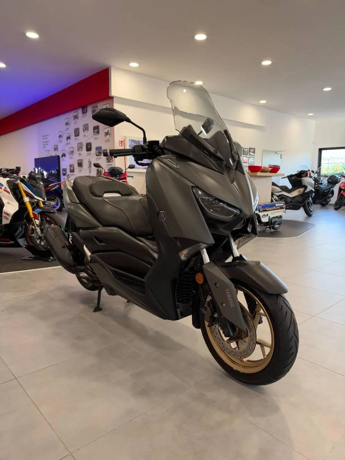 Yamaha X-Max 125 Tech Max (2021 - 24) (6)