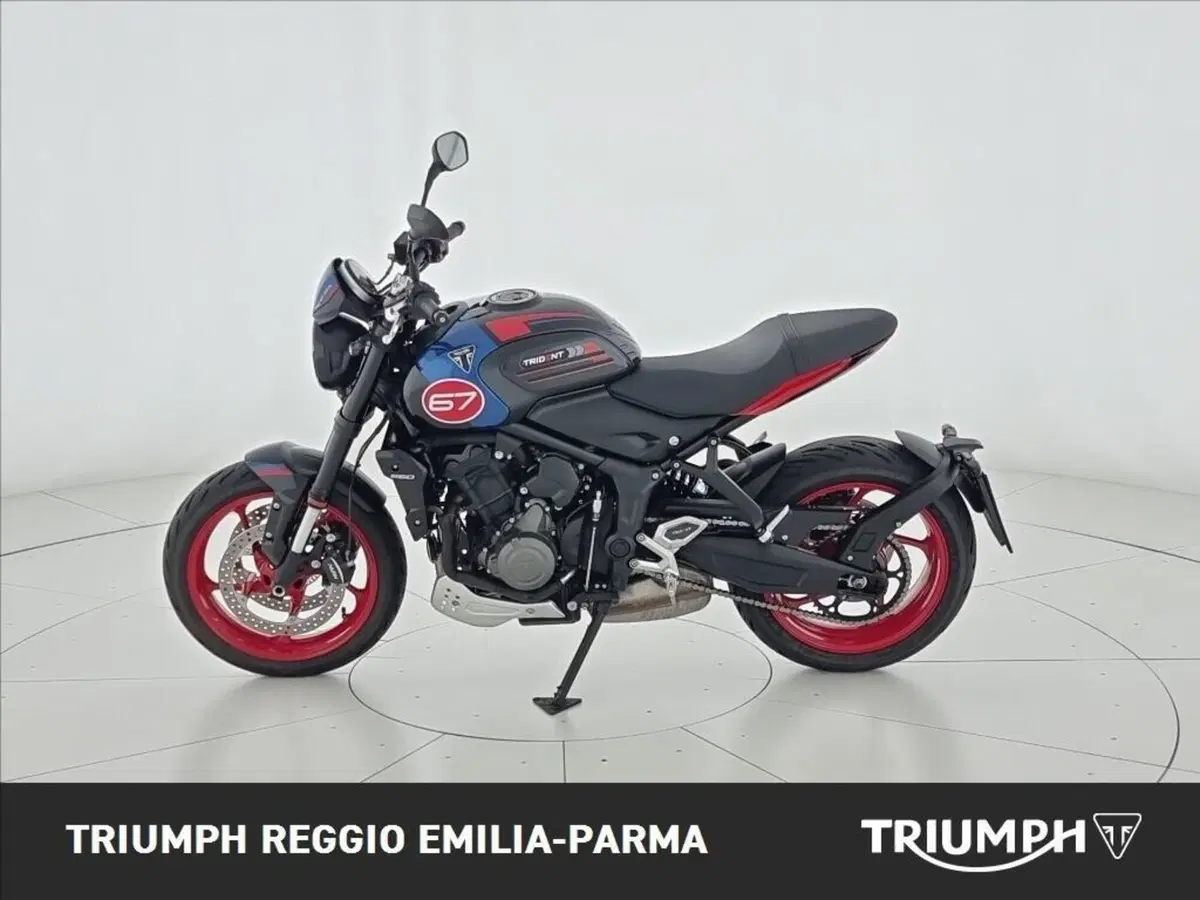Triumph Trident 660 Triple Tribute Edition (2025 - 26) (7)